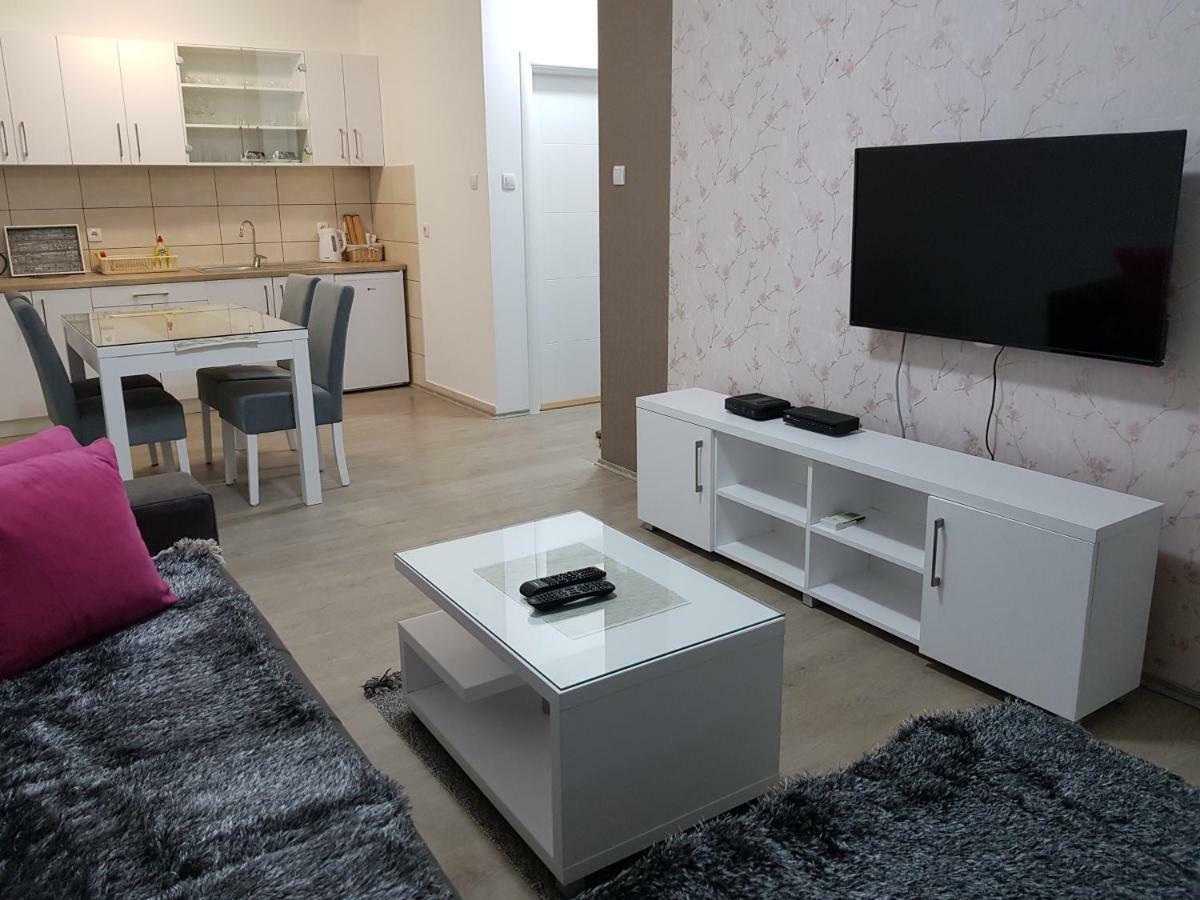 Apartment Gea 18 โนวีซาด ภายนอก รูปภาพ