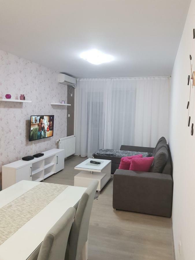 Apartment Gea 18 โนวีซาด ภายนอก รูปภาพ