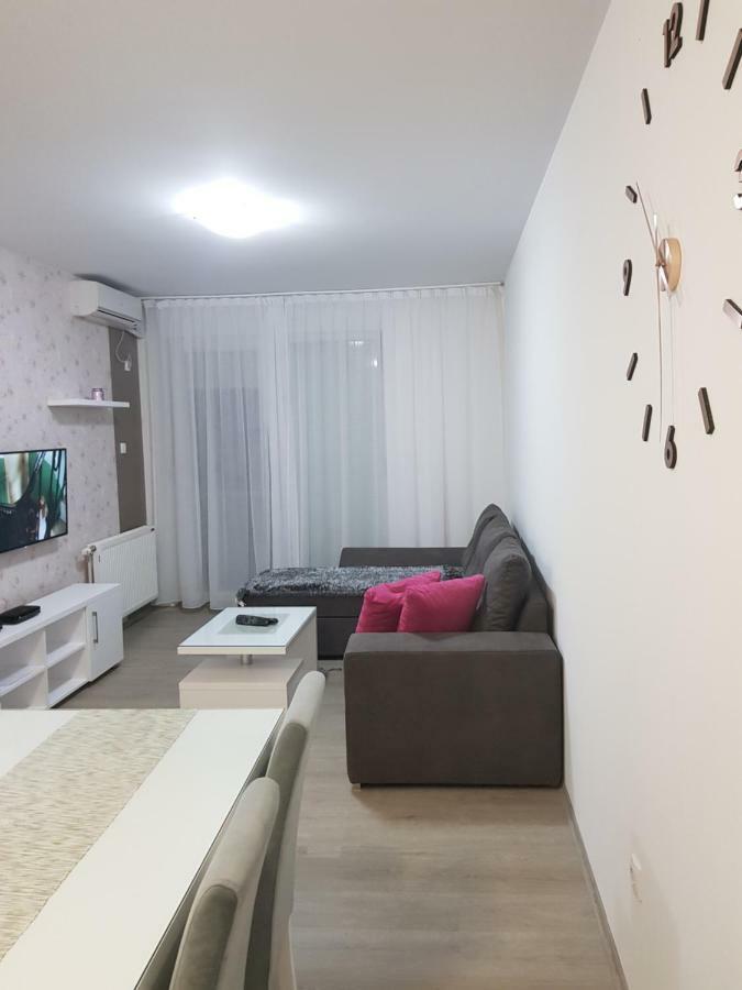 Apartment Gea 18 โนวีซาด ภายนอก รูปภาพ