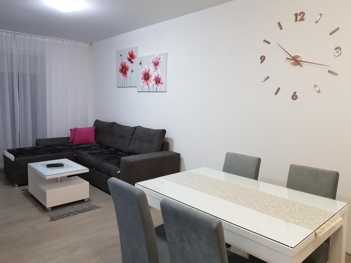 Apartment Gea 18 โนวีซาด ภายนอก รูปภาพ